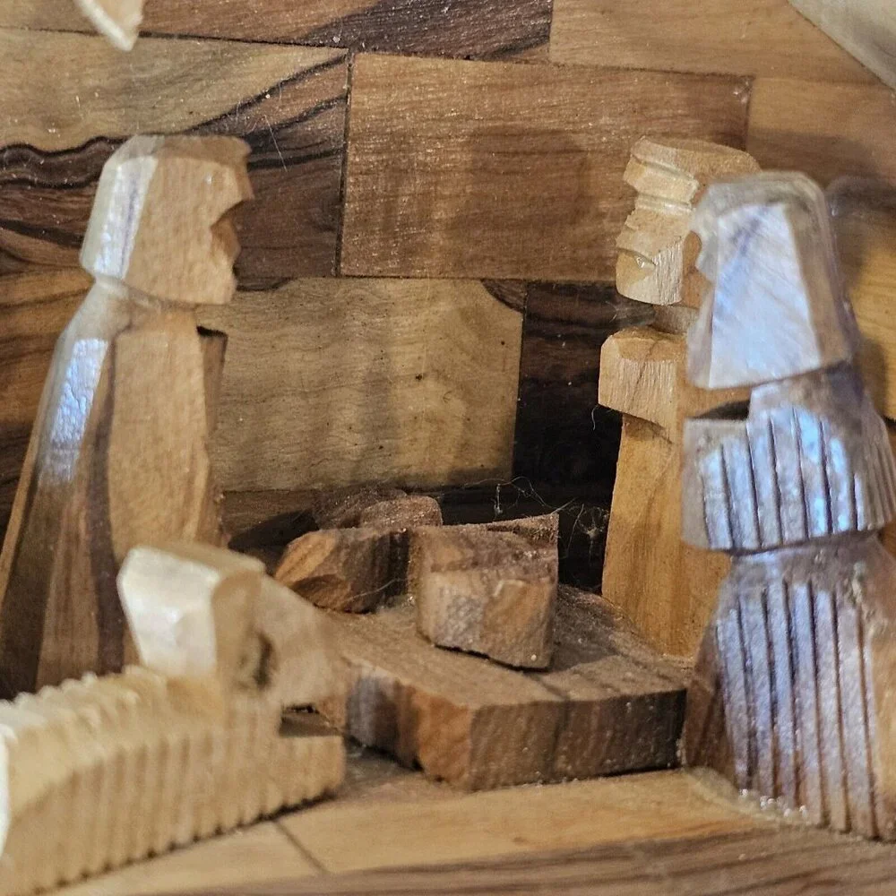 Nativity Creche Manger Olive Wood Christmas Decor Hand‎ Carved in Israel 5.5